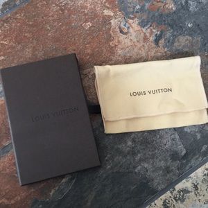 Louis Vuitton small box & dust bag